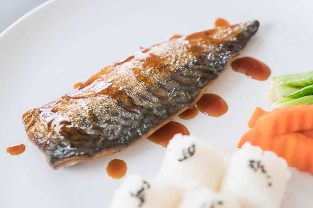 beneficios del pescado azul